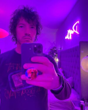 Josh Dun Instagram - photo of my new pop socket