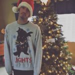 Josh Dun Instagram - prob my fav gift this year. thanks @lights for sending me this and letting your cat forever live on my chest.