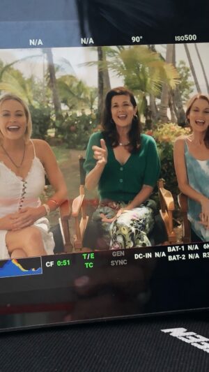 Josie Bissett Instagram - It felt just like the good old days in the courtyard of Melrose Place but this time we were in Paradise for a magical weekend on @fantasyislandtv 🏝. @foxtv reboot of Fantasy Island gave us the chance to grant our wishes and gave me the chance to play best friends with my real friends @lauraleightonforreal and @daphnezuniga again after all these years!👯‍♀️ Tune in on Sunday night (8:30EST) on Fox for our mini  Melrose reunion ♥️ @entertainmenttonight 

#melroseplace #janemancini #fantasyisland #bestfriends #melrosereunion