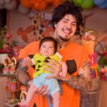Jottapê Instagram - Yabba Dabba Doo! 🧡 #2MêsDaAthena 🫶🏼