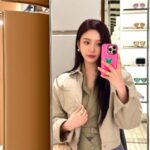 Joy Instagram - @tods night🥂🧡