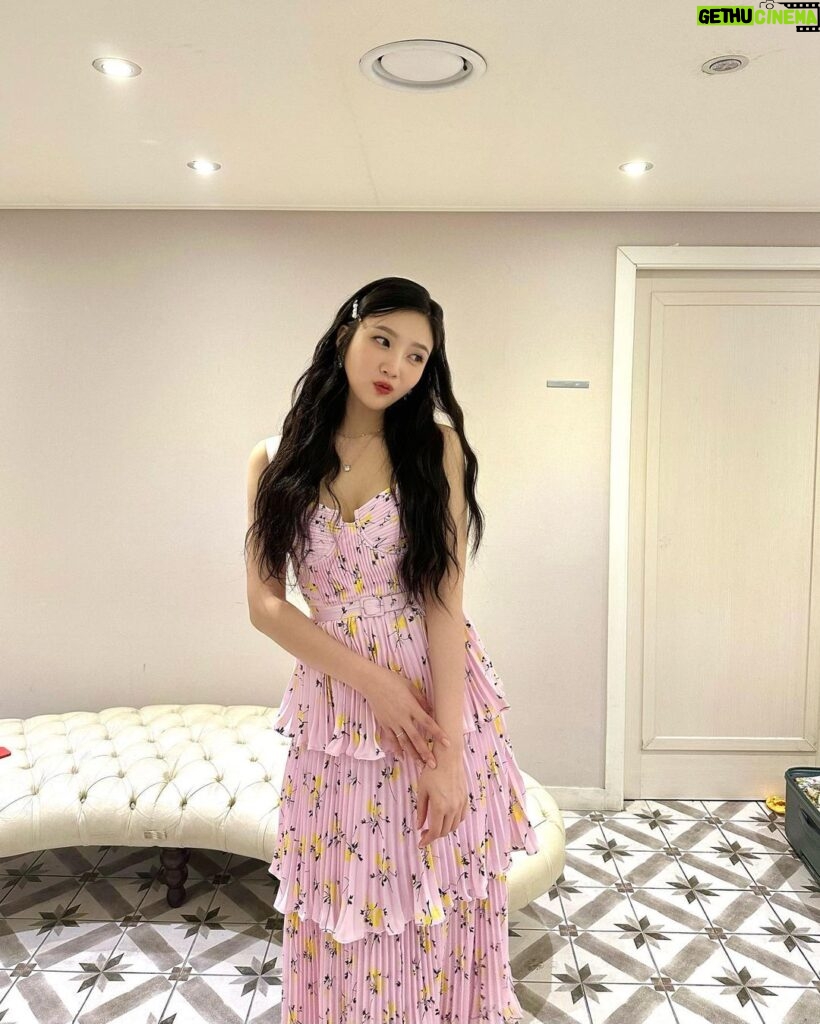 Joy Instagram - 러비들이 좋아해줬던 앵콜 핑크착💕🥰