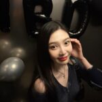 Joy Instagram - HBD🖤🖤