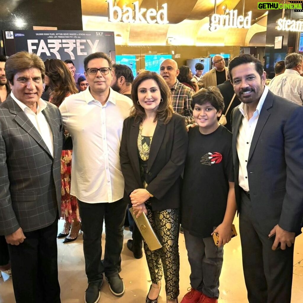 Juhi Babbar Instagram - I am extremely happy to share that “FARREY” is finally out in theatres and is receiving love and applause from one and all🙏💕 It makes me even happier to share that I am also a part of this film! These are some special moments close to my heart from the night of the premiere⭐️ with my family -❤️ My Parents, Anup, Imaan, Chachi, Jasmine (Aarya, Prateik, Chacha, Kajjo & Priya, you were extremely missed) The first photo HAD TO BE one with the absolute show stealers Alizeh, Sahil, Prasanna, Zeyn. Each one of you is absolutely phenomenal in your roles🌟 I feel blessed to have this photo of my precious moment with Salma Aunty💫 I am so happy for my friends and the producers of the film🤗Atul and Alvira, that the film is being loved and appreciated by everyone!! My heartfelt gratitude for my director💕🙏Soumendra sir, as this film wouldn’t be what it is if you weren’t here to guide us through the whole process. I admire your art of storytelling and the eye for realism. Couldn’t have asked for a better seasoned and talented co-actor than Ronit Roy🤩 And last but not the least, The BHAI of the family, The BHAI of them all, Salman Khan💖 Thank you for all your love and the trust the family has shown in me with Alizeh’s training and journey of becoming the actor that she is today💓💓💓 LIKE THE CRITICS ARE SAYING, IT DEFINITELY IS ONE OF THE BEST FILMS OF 2023. FARREY, IN THEATRES NOW🎬😍📽 #farreh #skfilmsofficial #reellifeproduction #alizeh #proudmoment #bollywood #premiere #newfilm #student #intheatresnow #juhibabbarsoni #memories #special night