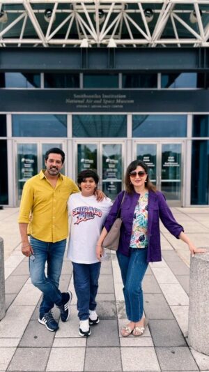 Juhi Babbar Instagram - Precious Memories in Long Overdue Family Moments... America💙🤍❤️

#holiday #america #usa #family
