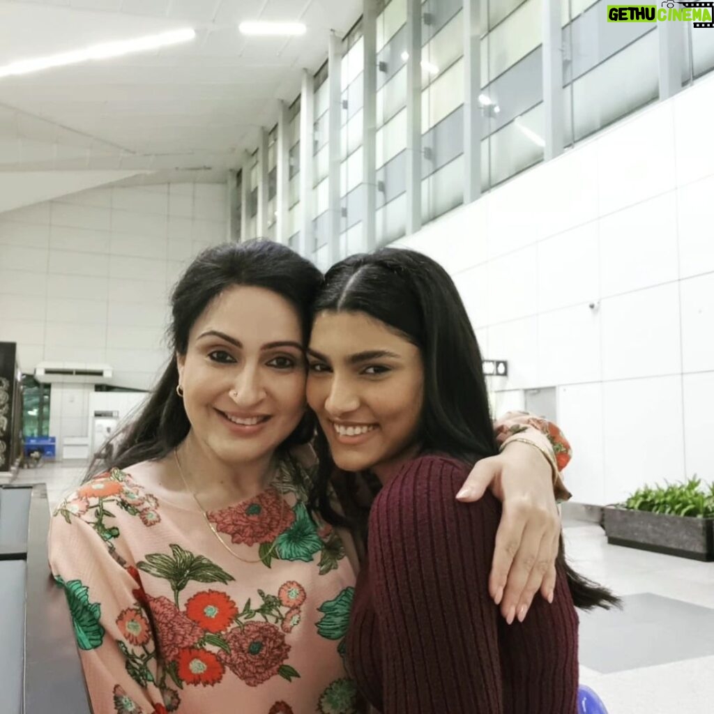 Juhi Babbar Instagram - FARREY holds an exceptionally special place in my heart❤️ as I am sharing the screen with my very first student , Alizeh🙌❤️ Wishing you great luck today with the release💫May this film open doors to countless opportunities for you🌟 I have always, and will always, admire your unwavering confidence and your discerning choice of steering clear from the conventional glamour-centric roles often found in Bollywood💖 How this film has finally happened is also a story for another day😊but I am genuinely happy that it did because, there couldn't be a more fitting launch for you👍 To say you've done absolute justice to your character would be an understatement. Witnessing your growth and your tireless dedication day and night fills me with immense joy❤️ Love you My Girl, Alizeh, you have definitely done all of us Proud, your Parents Atul and Alvira, Salman( Mamu), and your Nana (Salim Uncle) Also what better day than today,to receive all the love and blessings on your Nana's birthday🤗 Bless you Baby✨🙌🏻 #farreh #skfilmsofficial #reellifeproduction #alizeh #proudmoment #bollywood #premiere #newfilm #student #intheatresnow #juhibabbarsoni #Imaanbabbarsoni #memories #special night