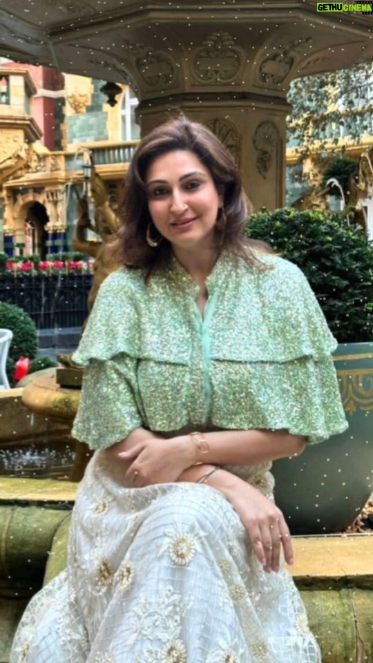 Juhi Babbar Instagram - The flowy elegance of the outfit created by my friend Amy Billimoria @amybillimoria transported me to a bygone era, where I felt like a princess in another lifetime. ✨✨✨ It made me feel regal amid the creativity that surrounded me at the enchanting St. James Court, London, A Taj Hotel @sjctaj 🇺🇸 An afternoon Of Meet and Greet with a diverse Array of Artists - Writers, Singers, Poets, Dancers & Actors. A Day and specially an outfit to be remembered 💕 #amybillimoriahouseofdesign #amybillimoria #myplay #saiyaaratour #withloveaapkisaiyaara #ekjutetheatregroup #ArtisticElegance #StJamesCourtLondon #MeetAndGreetMagic #PrincessVibes #LondonStyle #CulturalGathering #FashionMagic #TajHotelExperience #CityOfArtists #FashionInspiration #TimelessElegance #JuhiBabbarSoni