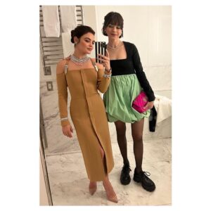 Julia Chan Instagram - Happiest reunion with this radiant woman and brilliant friend 💚🦢💝 @lucyhale