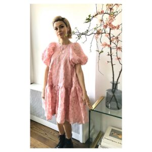 Julia Chan Instagram - 🍥🧁🍧🌸