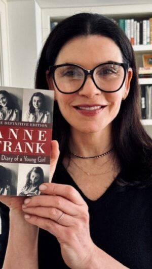 Julianna Margulies Instagram - History is clear: good ideas are strengthened through contest, as governments are through debate. Since time immemorial, book banning has been the refuge of leaders who fear that their arguments and writs cannot withstand scrutiny. Its violence is born of weakness. And we are not a weak people – fighting book bans is an act of patriotism and a show of strength. 

#LetAmericaread