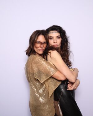 Julianna Margulies Instagram - Happy Birthday to this beauty @blairkohan 
My smart, chic, beautiful friend.  Love you so much!
❤️❤️❤️