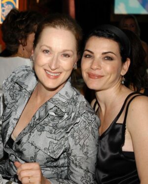 Julianna Margulies Instagram - #internationalwomensday 
I’ve gotten to meet some amazing women in my life, so grateful to smart, strong, independent women all over the world.
#supportwomen
#supportgirlseducation