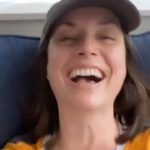 Julie Ann Emery Instagram - Does your spouse watch your favorite team with you? And if they do….are they as hyper involved in every little detail? @kevinearleyoffical @vol_football #vol4life🍊🏈 #GoVols