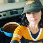 Julie Ann Emery Instagram - Let’s #govols🍊🏈 !!!!!! For folks who followed me here from the 🐦 App….might try posting the game here in the comments. Or on Stories. Working it out. Regardless #GBO!!!! #vol4life🏈🍊 @vol_football @vol_sports