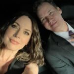 Julie Ann Emery Instagram - Put on a little black dress from @elliatt & happily cheered in my brilliant @bettercallsaulamc friends with my boo #KevinEarley at the @saturnawards last night! @mrpatrickfabian & Peter Gould were dashing and perfect accepting their awards live. I somehow managed to show up matching the backdrop 👀👀 but @jenna.marie.beauty makeup & @lucy_gedjeyan hair were perfectly on point as usual. Also got some time in fangirling over C-3PO & cozying up to Frankenstein with @jennofthefuture Thx so much for the invite @sonytvofficial & @amc_tv @jennofthefuture