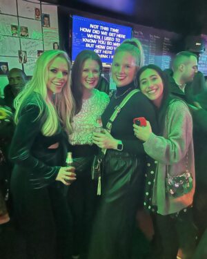 Julie Stewart-Binks Instagram - They showed up. 💕

#girlsweekend #newyork #highschoolfriends #weshowup #alicecoopereyes #moh #youandi #elephantmedley #theduke