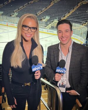 Julie Stewart-Binks Instagram - Back to Black. 🖤

#newyork #nyr #sny #hockey #newyorkrangers #sixinarow #nhl