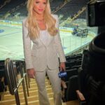 Julie Stewart-Binks Instagram - “Just because you’re good at some things doesn’t mean you can’t be better at them.” - Auston Matthews (@austonmatthews) #hockey #nhl #sny #newyork #newyorkrangers #torontomapleleafs #nyr #leafsforever #keepgrinding Madison Square Garden