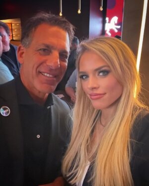 Julie Stewart-Binks Instagram - Live now, think later, I do it so well 🎶⭐️

An #nhlallstarweekend like no other. 
Thank you, Toronto, the @nhl, the @mapleleafs organization, and all of my wonderful hockey colleagues, for making these past few days so special. 

#nhl #nhlallstar #nhlallstargame #michaelbuble #willarnett #tatemcrae #hockey #snytv #newyork #nyrangers #lovemyjob #lovemylife #lovemyfriends #createyourdreamjob
