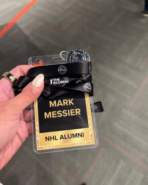 Julie Stewart-Binks Instagram - Live now, think later, I do it so well 🎶⭐️

An #nhlallstarweekend like no other. 
Thank you, Toronto, the @nhl, the @mapleleafs organization, and all of my wonderful hockey colleagues, for making these past few days so special. 

#nhl #nhlallstar #nhlallstargame #michaelbuble #willarnett #tatemcrae #hockey #snytv #newyork #nyrangers #lovemyjob #lovemylife #lovemyfriends #createyourdreamjob