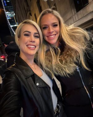 Julie Stewart-Binks Instagram - Live now, think later, I do it so well 🎶⭐️

An #nhlallstarweekend like no other. 
Thank you, Toronto, the @nhl, the @mapleleafs organization, and all of my wonderful hockey colleagues, for making these past few days so special. 

#nhl #nhlallstar #nhlallstargame #michaelbuble #willarnett #tatemcrae #hockey #snytv #newyork #nyrangers #lovemyjob #lovemylife #lovemyfriends #createyourdreamjob