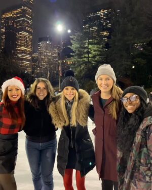 Julie Stewart-Binks Instagram - In my festive era 🎄🪩❄️

#decembertoremember #carrottop #vegas #pokerface #mariahcarey #madonna #vip #skating #christmaspartyszn #thecanuck #hockey #redtights #offair