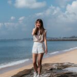 Julie Tan Instagram - There's fun and satisfaction leading a sustainable lifestyle. For me, taking the initiative to be part of activities like cleaning up the beach not only helps to protect and sustain the environments, but it also makes me feel good knowing that I’m doing something good for the world in my own way 🌱 I've been more conscious of the brands I support to maintain a sustainable lifestyle, upgrading to @AMD laptop not only gave me better performance but also helps me be more efficient energy with Windows 11! Definitely a win-win situation 🤩 Find out more here: https://bit.ly/amdsustainability #AMD #AMDRyzen #Windows11 #AMDEnergyEfficiency