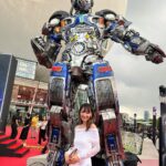 Julie Tan Instagram - Transformers have taken over Singapore and I was lucky enough to witness it all at the world premiere! 🤖🌏 Feeling nostalgic while watching the movie as I grew up watching the cartoon! Don’t miss Transformers: Rise of the Beasts as it hits theatres soon on 8 June! @UIPSingapore @MarinaBaySands #RiseOfTheBeastsSG #UIPSingapore #MarinaBaySands #Transformers #RiseOfTheBeasts #HomeofRedCarpets
