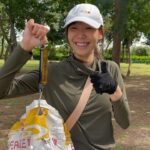 Julie Tan Instagram - There's fun and satisfaction leading a sustainable lifestyle. For me, taking the initiative to be part of activities like cleaning up the beach not only helps to protect and sustain the environments, but it also makes me feel good knowing that I’m doing something good for the world in my own way 🌱 I've been more conscious of the brands I support to maintain a sustainable lifestyle, upgrading to @AMD laptop not only gave me better performance but also helps me be more efficient energy with Windows 11! Definitely a win-win situation 🤩 Find out more here: https://bit.ly/amdsustainability #AMD #AMDRyzen #Windows11 #AMDEnergyEfficiency