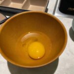 Jung Ho-young Instagram - 압구정동 현대백화점본점에 먹보스 주엽이형이 떴어요 ㅋㅋㅋ 샤브카덴 스끼야끼 끝내줍니다 ~~~ #카덴 #정호영셰프 #현주엽 #먹보스쭈엽이 현대백화점 압구정본점