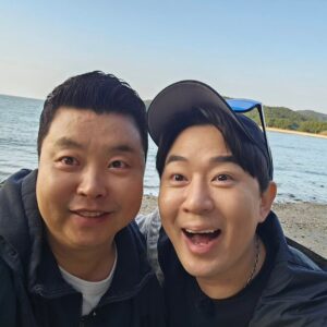 Jung Ho-young Instagram - 안싸우면 다행이야 마지막회입니다♡
셰프로써 자연에서 주는 좋은선물로
요리를 해본 자체가 너무 행복했습니다
너무 너무 고생많이하셨습니다 ^^

#카덴 #정호영셰프
#안정환 #붐
#안싸우면다행이야