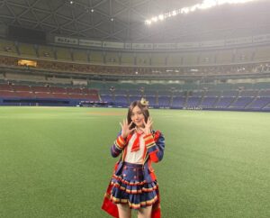 Jurina Matsui Instagram - スポーツが熱い夏🔥
特に今日のドラゴンズを生で観れた方は羨ましいなぁ💙
思い出のバンテリンドーム
また行きたいな⚾️✨
いつか始球式リベンジしたい🥹🙏
#ドラゴンズ 
#dragons 
#どらほー 
#バンテリンドーム 
#バンテリンドームナゴヤ 
#野球 
#野球観戦 
#野球女子 
#始球式 
#プロ野球 
#baseball
#甲子園 
#高校野球 
#プロレス 
#サッカー