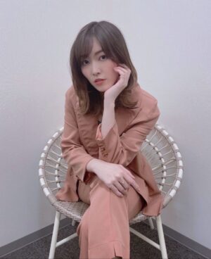 Jurina Matsui Instagram - 25歳の目標2つ目💖
焦らないこと😉

#25歳 
#目標 
#ジャケット 
#jacket 
#セットアップ 
#春 
#春服 
#できる女風 ？笑