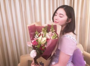 Jurina Matsui Instagram - 今日で卒業発表してからちょうど2年経つみたい🥺✨
その日の写真見つけました💕
あっと言う間に感じますね〜💦
1日1日大切に楽しく過ごさなきゃ🎵

#これからもよろしくね 
#大好き
#幸せ 
#ありがとう
#🌷 
#❤️