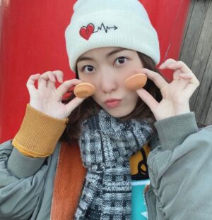 Jurina Matsui Instagram - 屋台好きすぎて子どもに戻った👶🏻💕

写真とは関係ないのですが…
テレビの出演情報です🥰
珠理奈詣してください💓

1/8（土）18:30〜
テレビ東京
「ローカル路線バス乗り継ぎの旅Z」第18弾　石川・輪島～静岡・御前崎

1/9（日）9:55〜
中京テレビ「前略、大とくさん」

1/9（日）17:30〜
BS NHK
「ボートで狙え!カマス48cm〜松井珠理奈 三重・名倉湾〜」

#見てね 
#初詣 
#屋台 
#出演情報 
#2022 
#チョコバナナ 
#ベビーカステラ