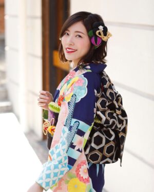Jurina Matsui Instagram - 新成人の皆様おめでとうございます👘❤️
毎年プロデュース振袖を着ましたっていう声を聞くのがとっても嬉しいです☺️✨

二十歳になってからの一年は本当にあっという間に感じるので、一日一日大切に生きてほしいです🥺❤️

新成人の皆様が健康で楽しい日々を過ごせますように🙏✨

#振袖 
#着物 
#和服 
#成人式 
#成人式ヘア 
#成人の日 
#japanese 
#japanesegirl 
#大人 
#二十歳