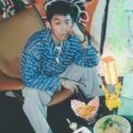 Kai-Yi Chang Instagram - 謝謝大家。 生日月沒在蓋，從月初過到月底！ 第一攤來到 @here_taipei 水煙餐酒… 沒想到裡面超酷超可愛💕 塗鴉牆更是讓大家為之驚豔又瘋狂！ 餐點、調酒都很到位，謝謝你們的第一日。 Photographer @peinnacam #ootd #look #fashion #fashionblogger #lifestyle #lifestyleblogger #streetstyle #balenciaga #alexanderwang #fashionstyle #supreme #budweiser Here Shisha&Bar