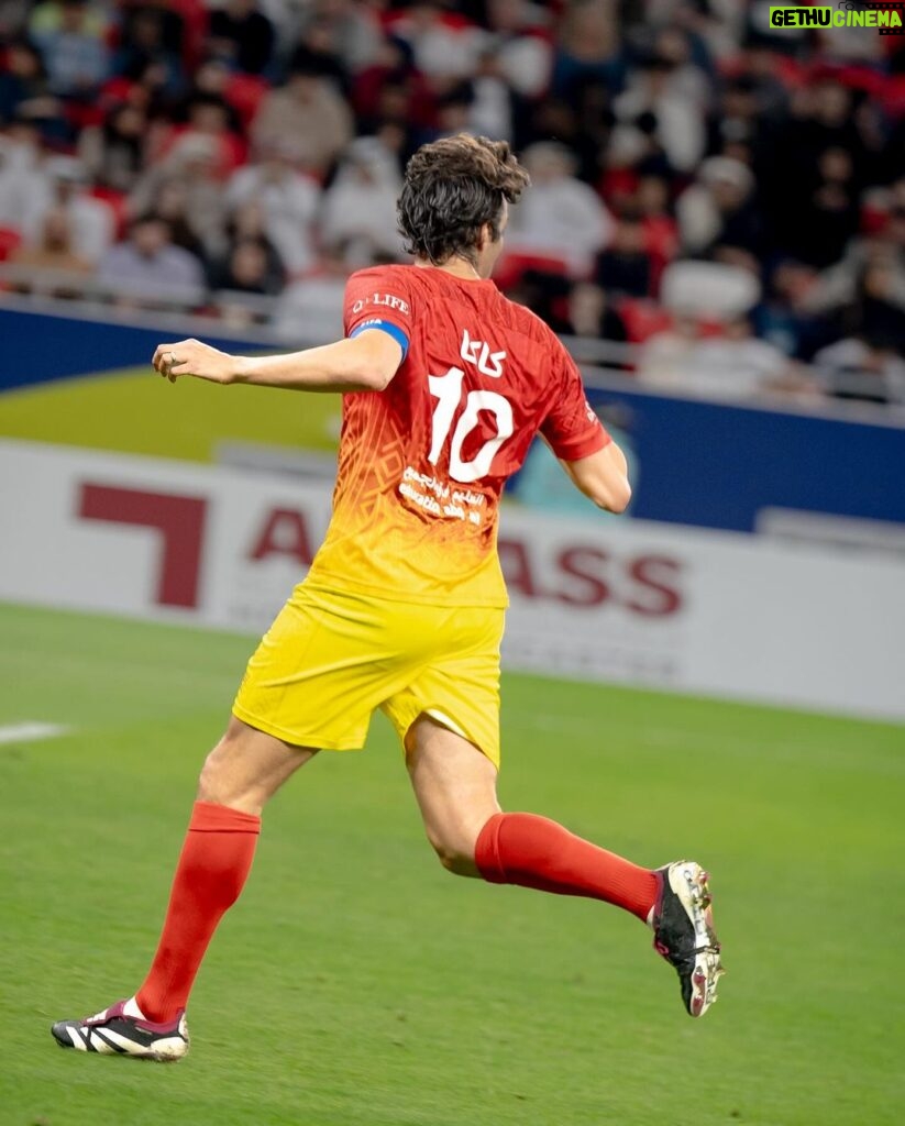 Kaká Instagram - The beautiful game has the power to change lives. Your values are capable of bringing hope. Love, respect and equality for everyone must fulfill the football environment and that’s why we call it “The Beautiful Game”. I thank the organization, the players, the people of Qatar and everyone who contributed to the #matchforhope ⚽️❤️ O beautiful game tem o poder de transformar vidas. Seus valores são capazes de trazer esperança. O amor, o respeito e a igualdade para com todos devem preencher o ambiente do futebol, e é por isso que o chamamos de “Beautiful Game”. Agradeço a organização, aos jogadores, ao povo do Qatar e a todos aqueles que contribuíram ao #matchforhope ⚽️❤️