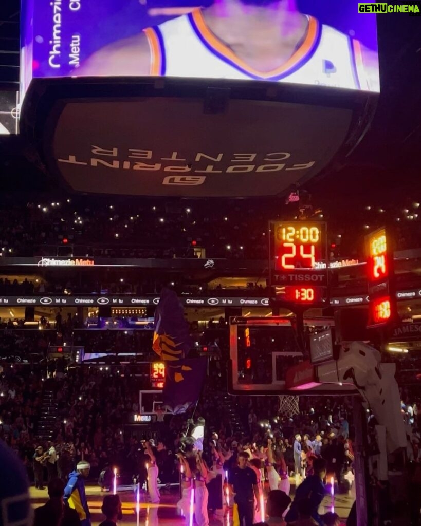 Kalani Hilliker Instagram - Big sis + lil bro date night to the Suns game🖤🏀☄️ Phoenix Suns Stadium