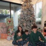 Kalani Hilliker Instagram - Merry Christmas from my family to yours 🎄🤍 Scottsdale, Arizona