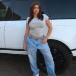 Kalani Hilliker Instagram - Casual Friday🩶