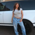 Kalani Hilliker Instagram - Casual Friday🩶