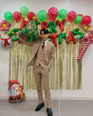 Kang Yoo-seok Instagram - 크리스마스 끄읏!🎅