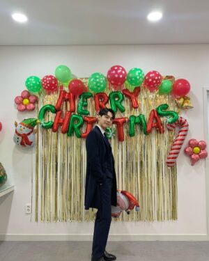 Kang Yoo-seok Instagram - 크리스마스 끄읏!🎅