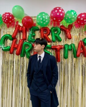 Kang Yoo-seok Instagram - 크리스마스 끄읏!🎅