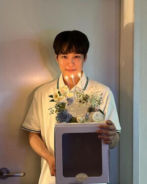Kang Yoo-seok Instagram - 행복한 06/10🎂