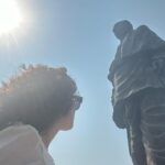 Kangana Ranaut Instagram - Visiting the statue of unity was deeply enthralling experience, the first chosen Prime Minister of Bharat Sardar Vallabhbhai Patel, who wasn’t allowed to take his well deserved chair because he wasn’t very good in English even though he held the nation in his arms like Shiv held disintegrated body of Sati, he is the reason behind the integrity of Bharat as we know it today. Such a well deserved ode to this unsung national hero evoked the spirit of pride and nationalism in me and my entire team of upcoming film Tejas 🇮🇳