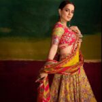 Kangana Ranaut Instagram - Gujrat you are my heart ♥️ Garba night in Ahmedabad ♥️ Tejas ke saath @sarveshmewara @rsvpmovies