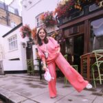 Kanika Kapoor Instagram - “I’m Living - I’m a Liver “ 🧸 ~Orry Thank you @octave999 for my tracks.. London, United Kingdom