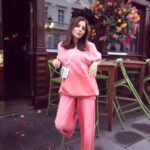 Kanika Kapoor Instagram - “I’m Living - I’m a Liver “ 🧸 ~Orry Thank you @octave999 for my tracks.. London, United Kingdom